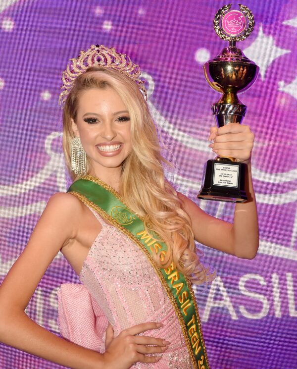 Garota de Altônia conquistou o título do Miss Brasil Teem 2023