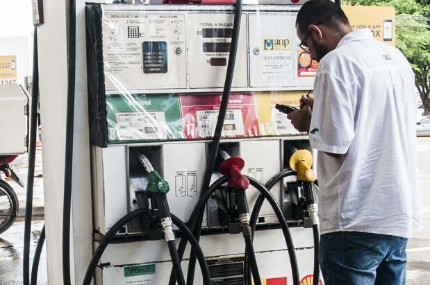MP perde validade e preços dos combustíveis já estão subindo