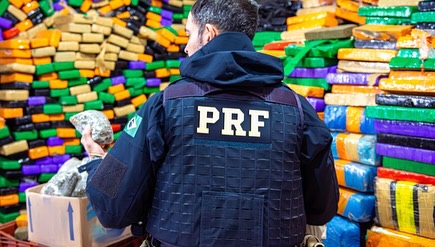 PRF apreendeu 195 toneladas de drogas em 2023 no Paraná